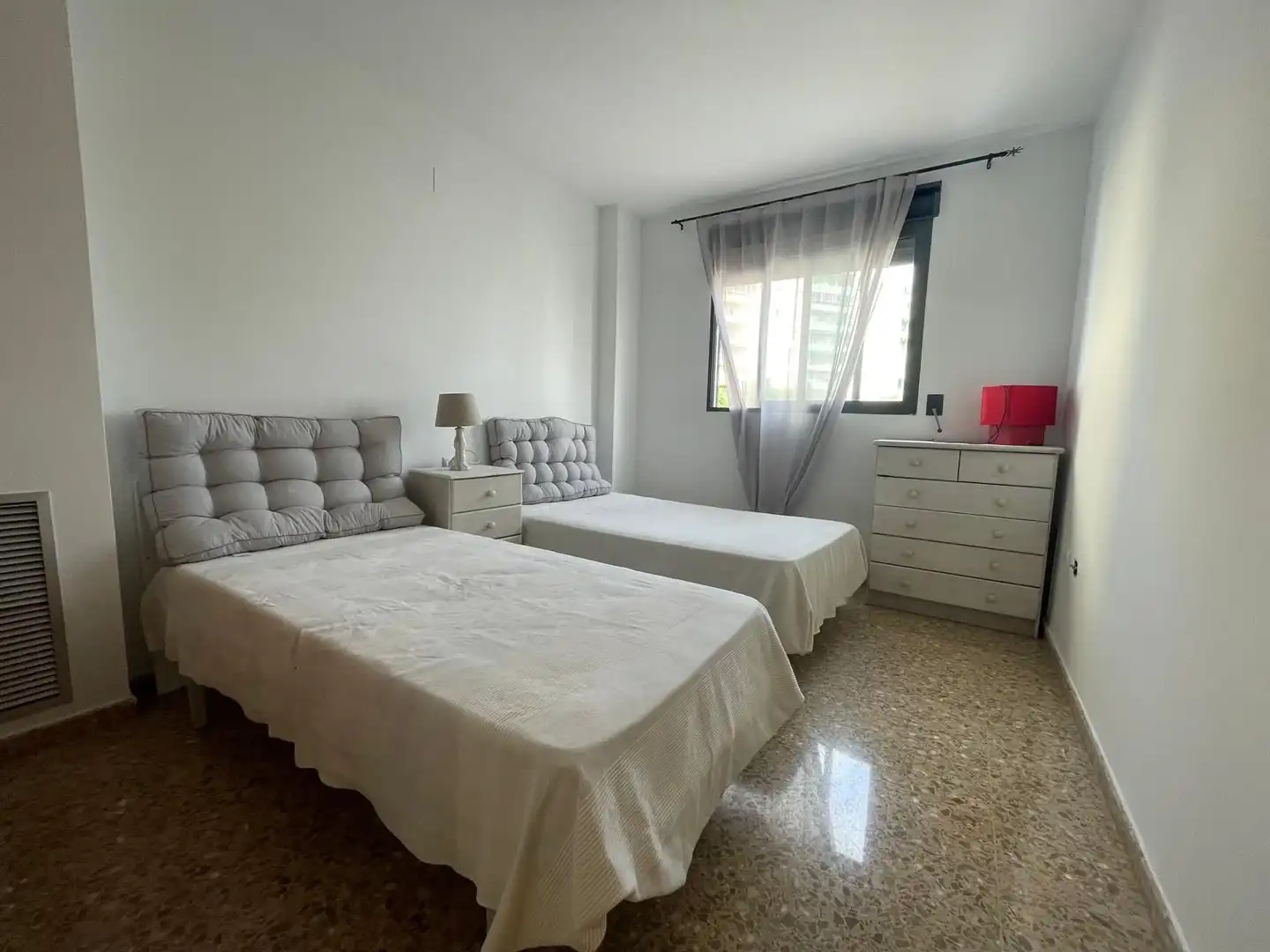 Habitación de Piso en venta en Oliva con Terraza, Trastero y Amueblado