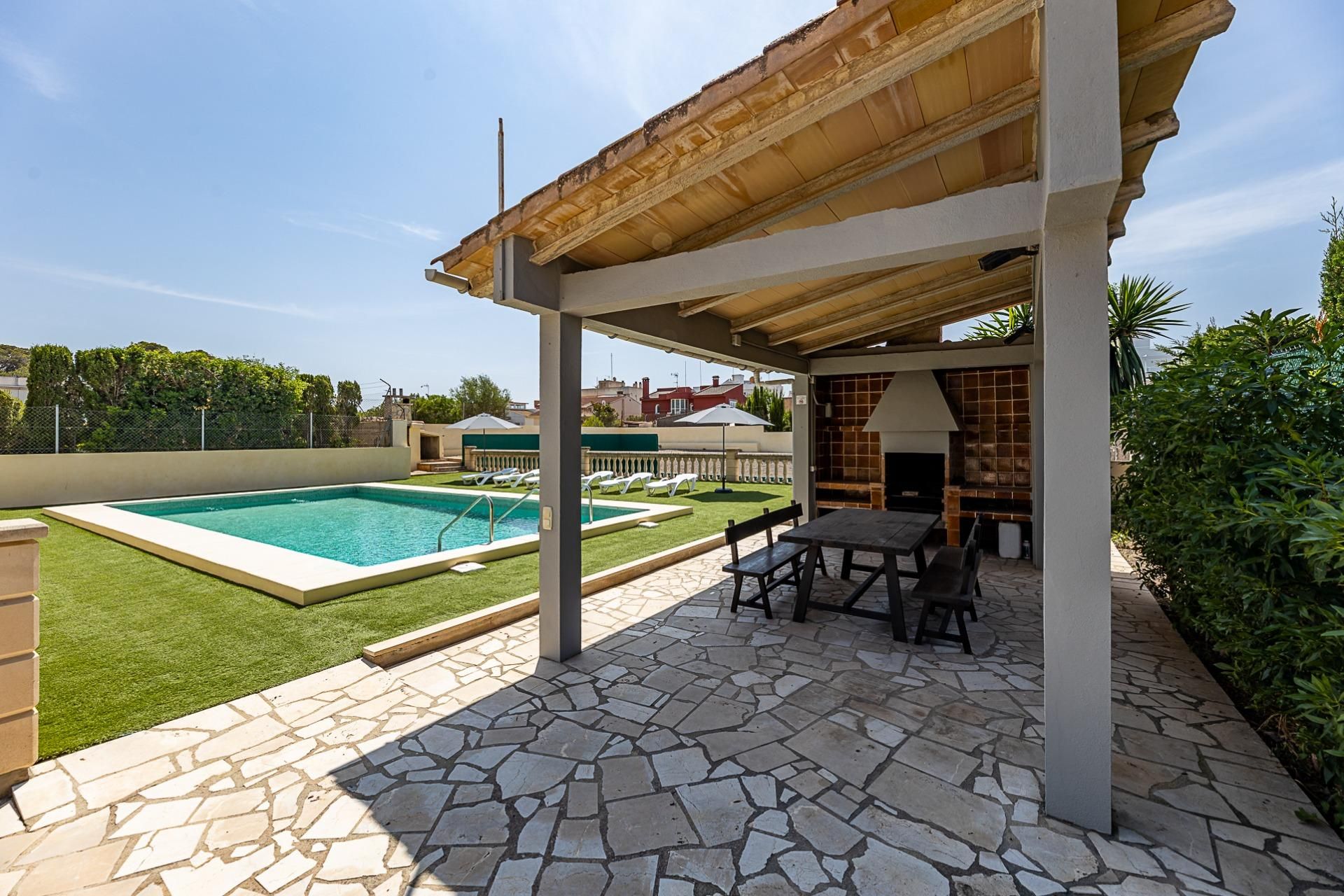 Piscina de Casa o xalet en venda en  Palma de Mallorca amb Aire condicionat, Calefacció i Jardí privat