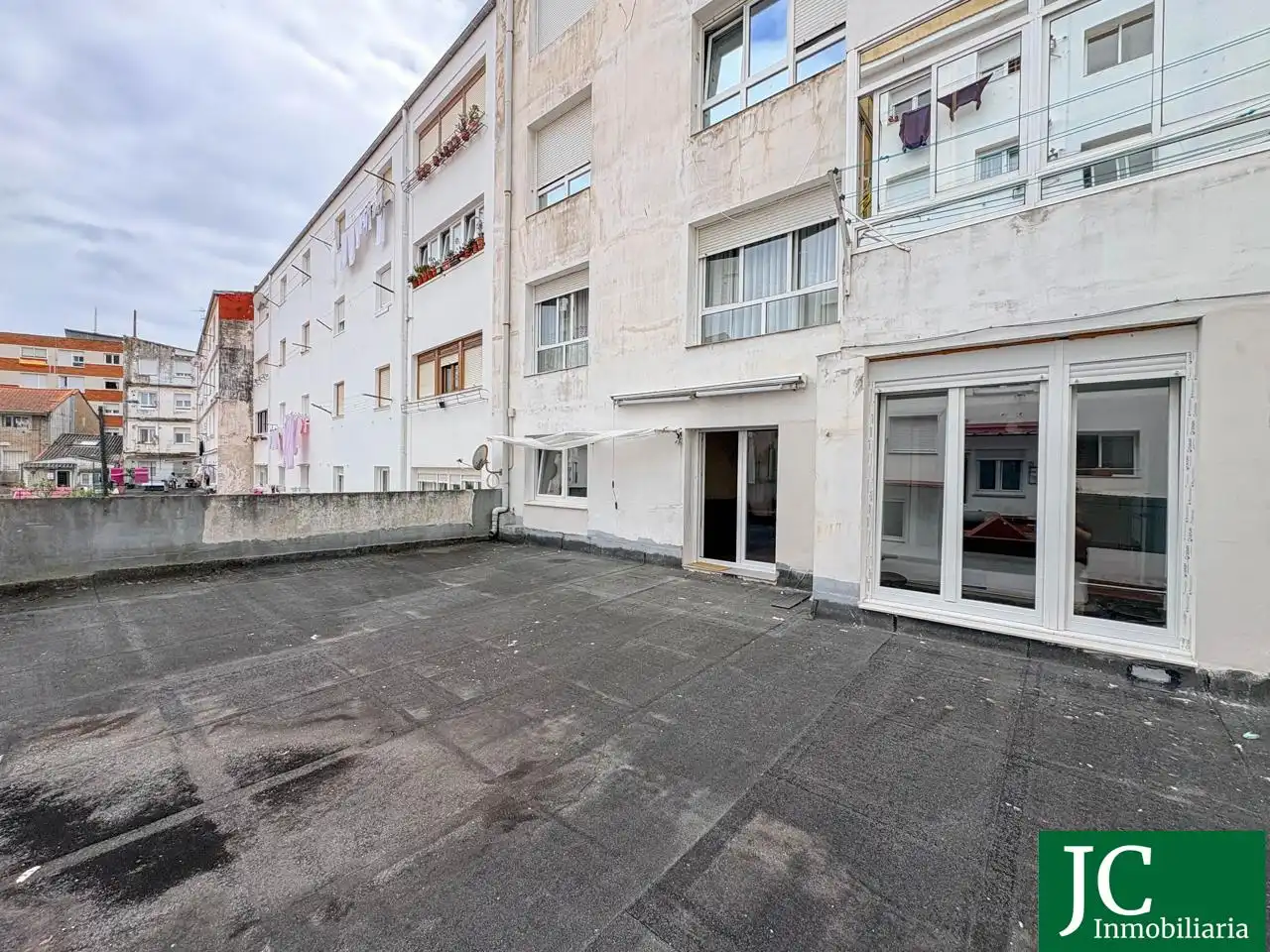 Vista exterior de Pis en venda en Santoña amb Calefacció, Terrassa i Moblat