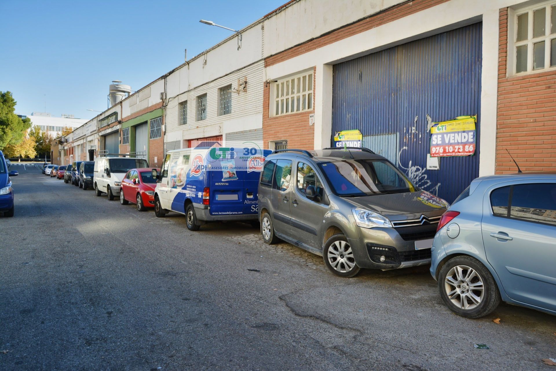 Aparcament de Nau industrial en venda en  Zaragoza Capital