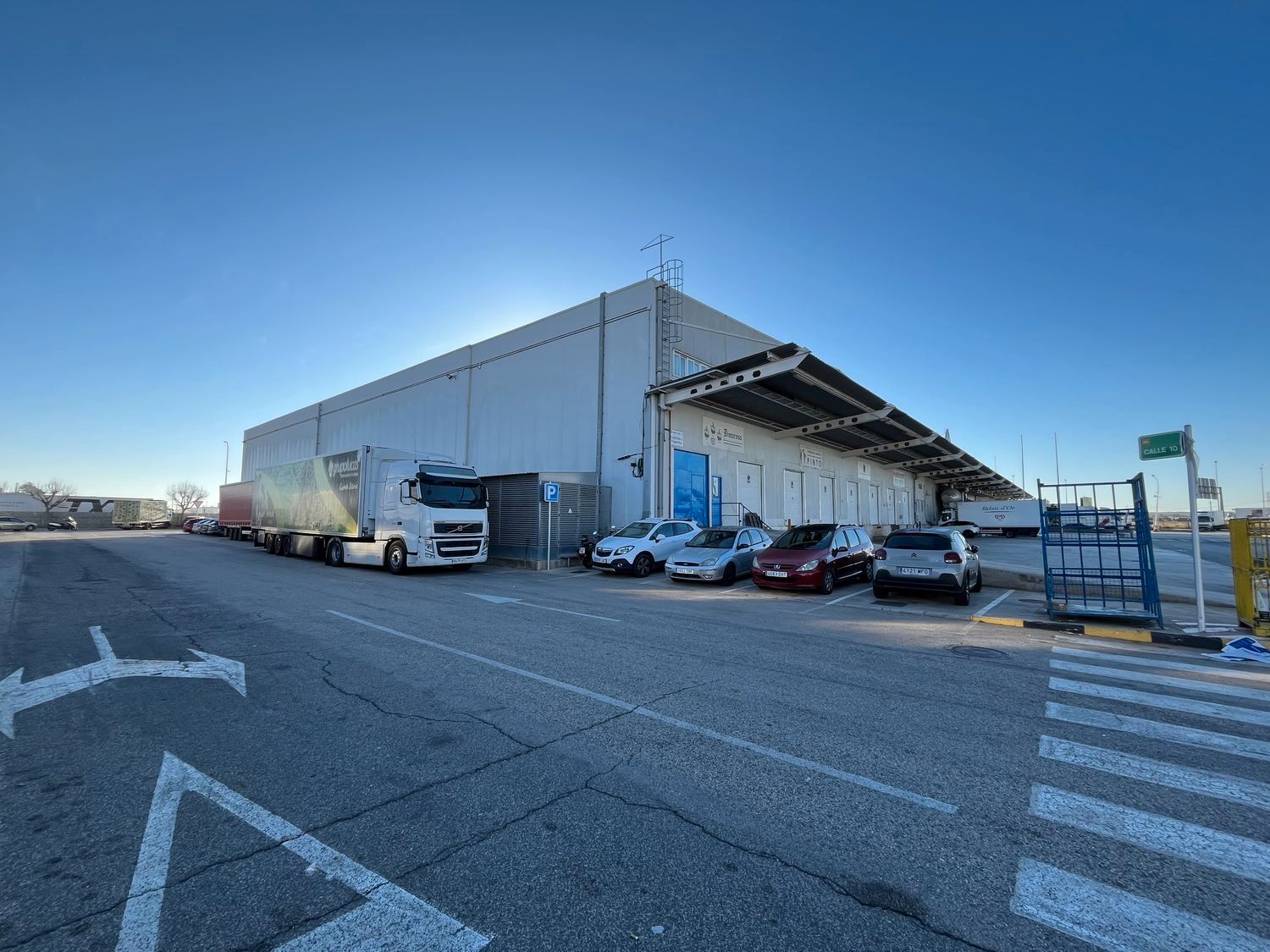 Vista exterior de Nau industrial de lloguer en Alicante / Alacant