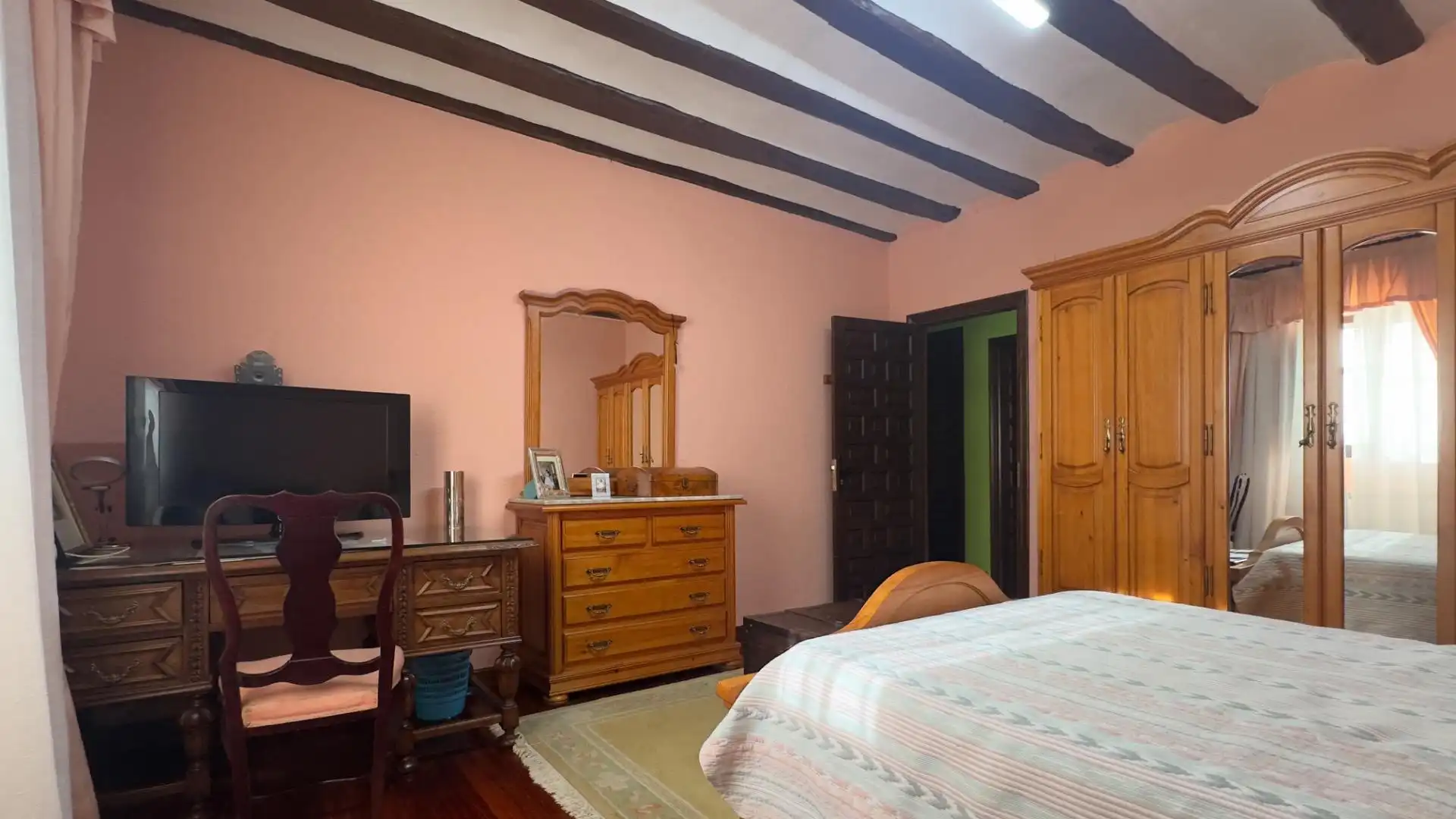 Habitación de Finca rústica en venta en Baños de Rioja con Calefacción, Jardín privado y Terraza