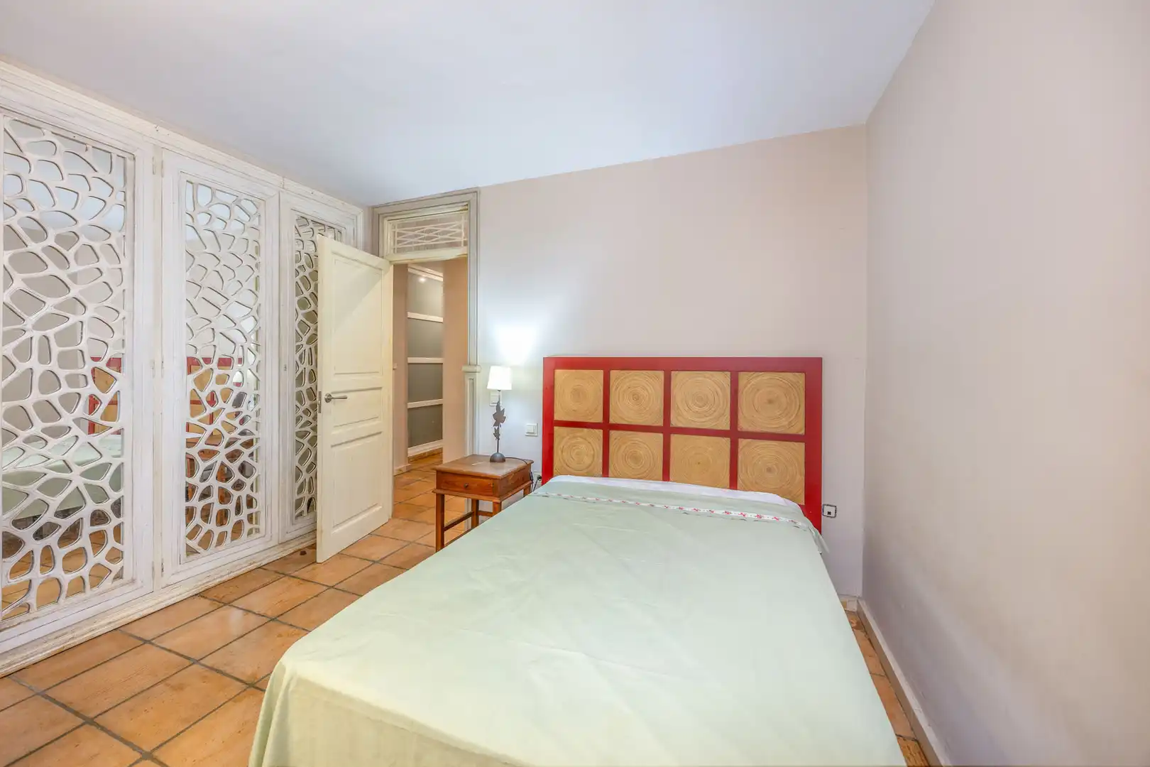 Dormitori de Casa o xalet en venda en Manilva amb Jardí privat, Terrassa i Traster