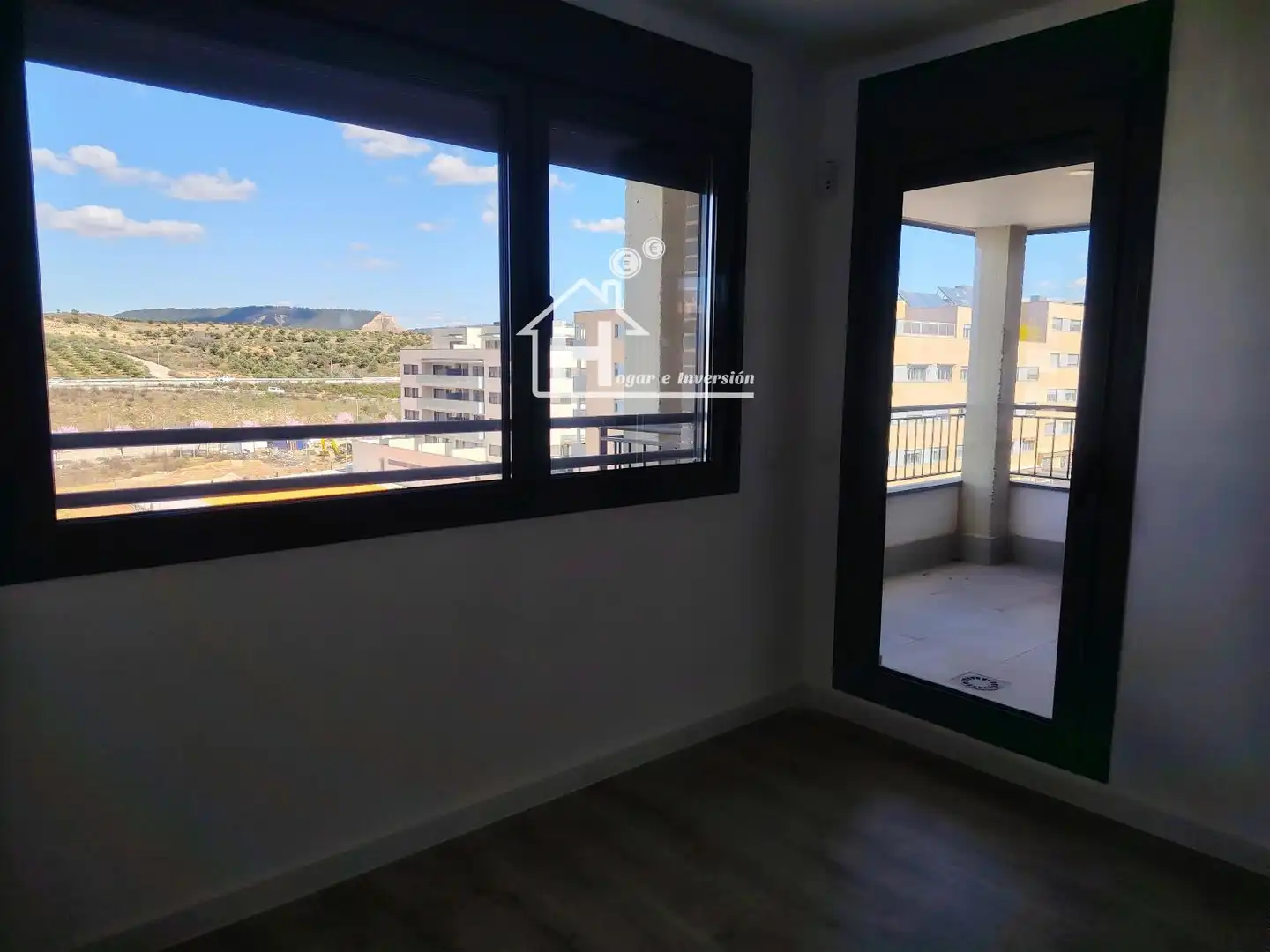 Außenansicht von Wohnung zur Miete in Guadalajara mit Klimaanlage, Heizung und Terrasse