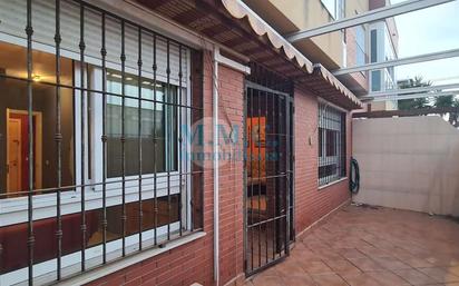 Exterior view of Flat for sale in  Almería Capital  with Air Conditioner, Terrace and Furnished