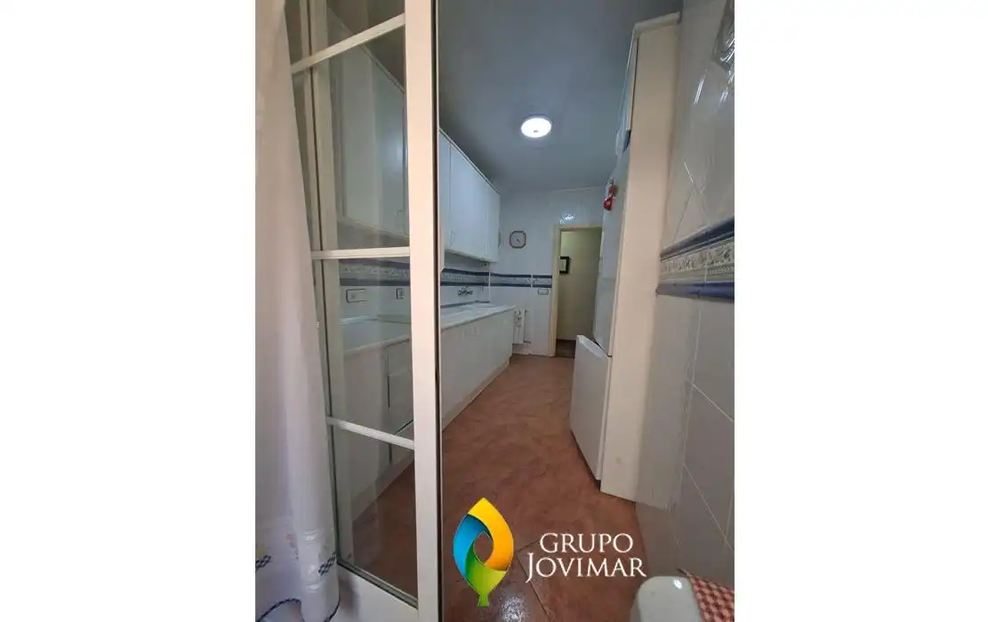 Cocina de Piso en venta en Guadix con Calefacción, Terraza y Amueblado