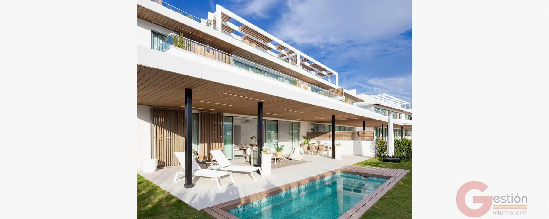 Appartement compact avec piscine à vendre à Río Real - Los Monteros