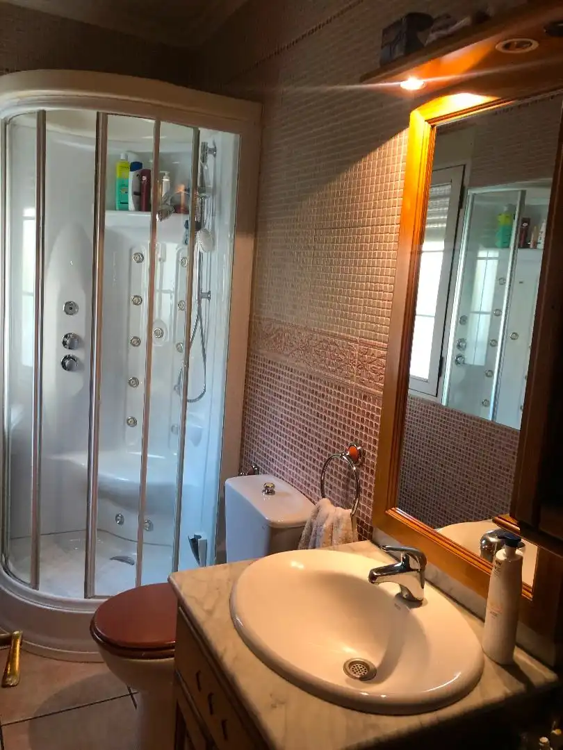 Bathroom of Houses for sale in Alcázar de San Juan  with Air Conditioner, Heating and Private garden
