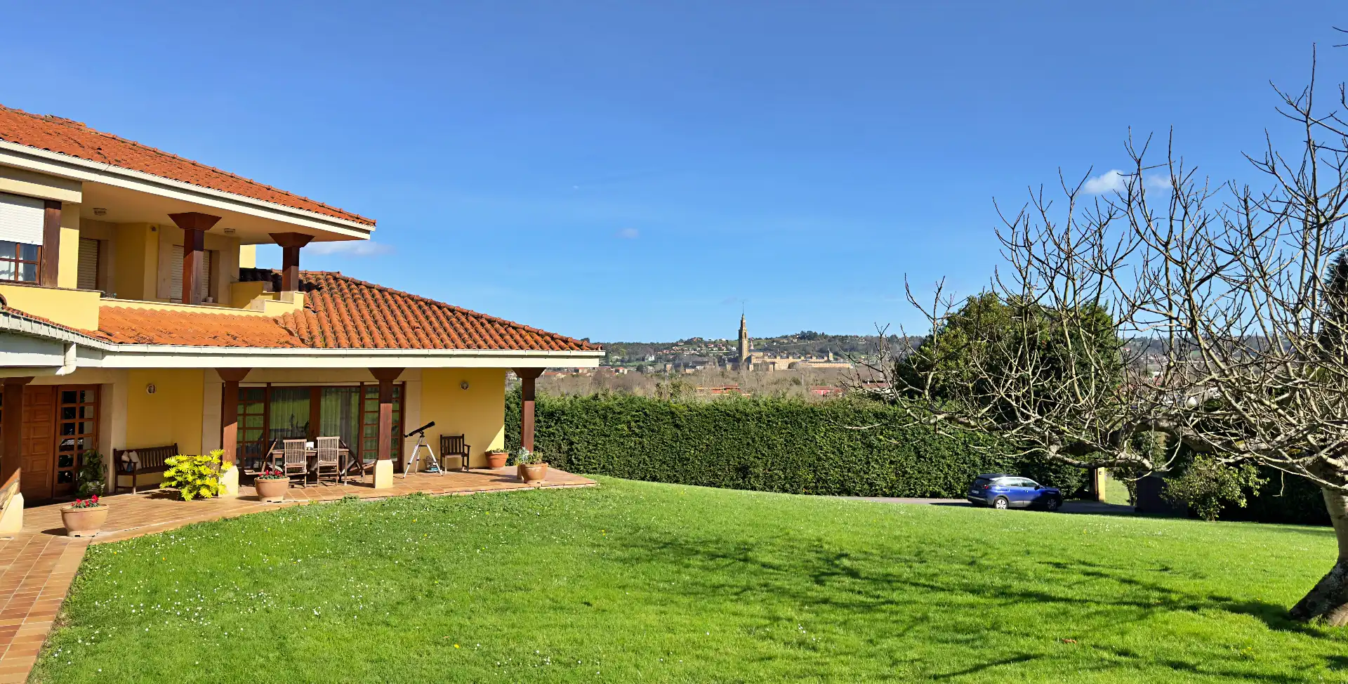 Jardí de Casa o xalet en venda en Gijón  amb Calefacció, Parquet i Terrassa