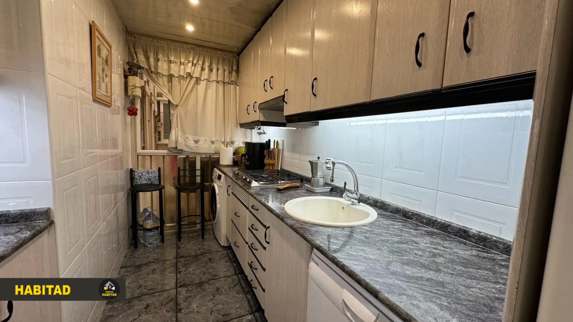 Cocina de Piso en venta en Sant Boi de Llobregat con Balcón
