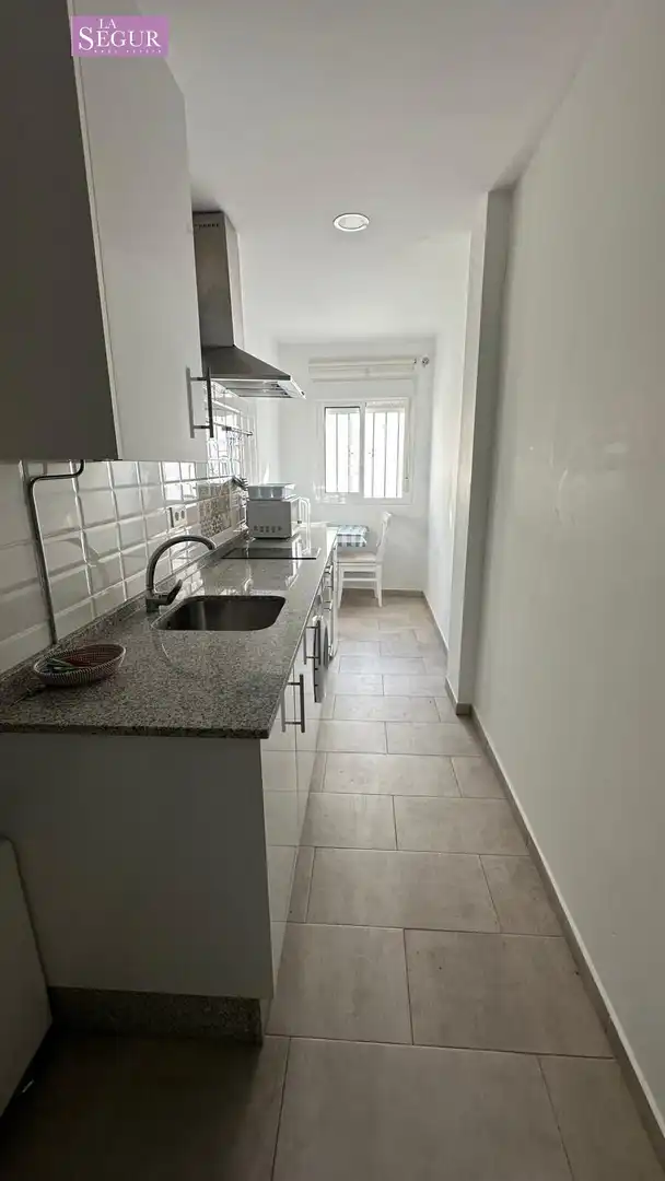 Cuina de Pis en venda en Conil de la Frontera amb Moblat