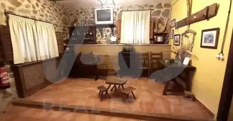 Wohnzimmer von Country house zum Verkauf in Los Navalucillos mit Heizung, Terrasse und Schwimmbad