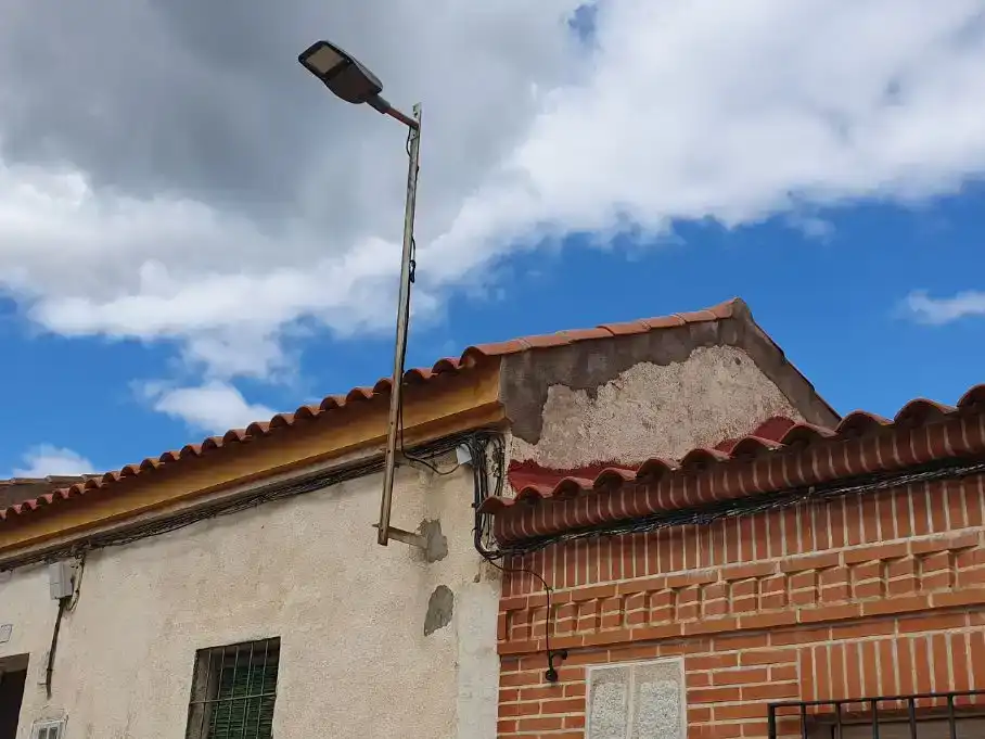 Vista exterior de Casa adosada en venda en Los Navalmorales