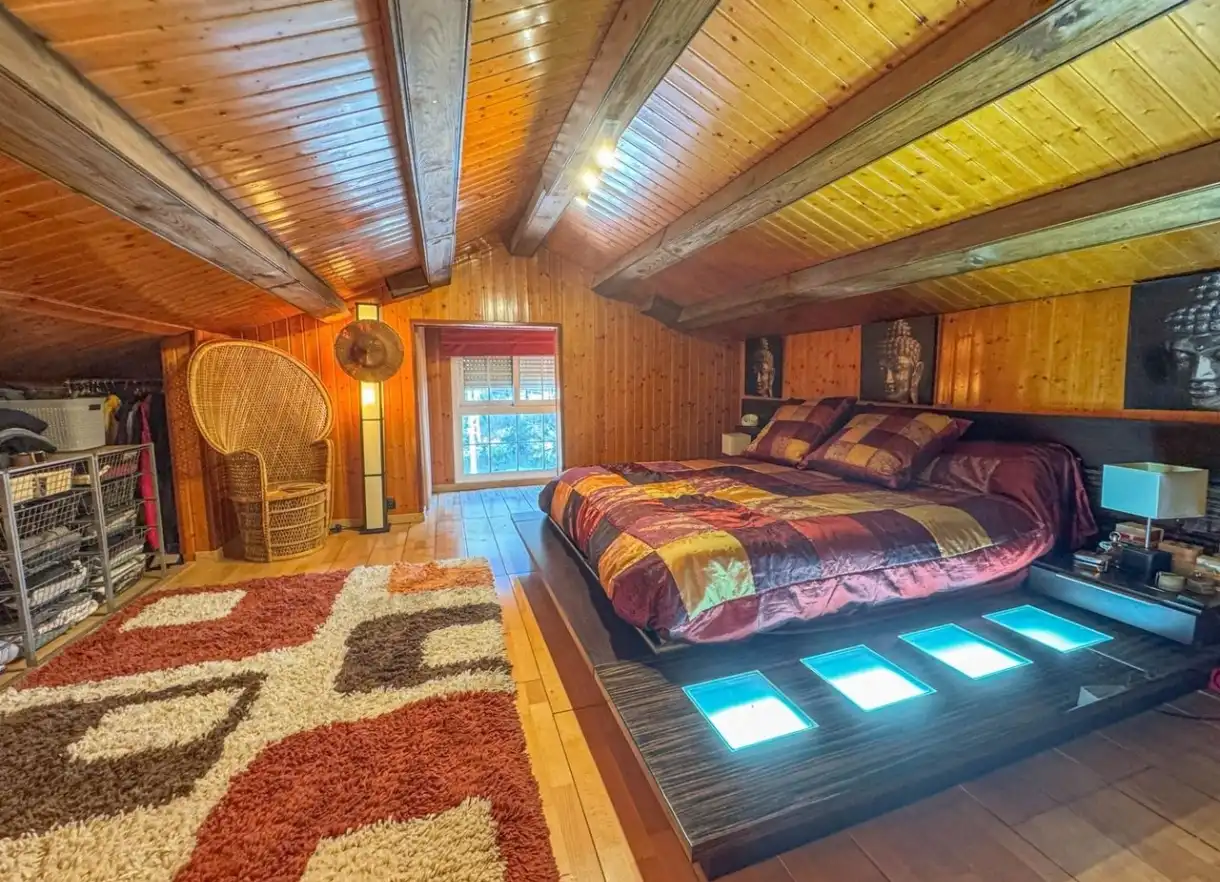 Habitación de Casa o chalet en venta en Sant Esteve Sesrovires con Aire acondicionado, Calefacción y Jardín privado