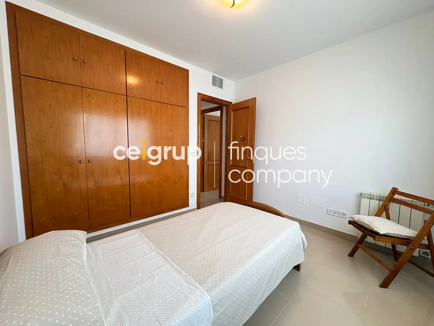 Habitación de Casa o chalet de alquiler en Girona con Calefacción, Terraza y Piscina