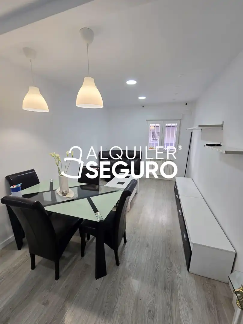 Vista exterior de Piso de alquiler en Torrejón de Ardoz con Calefacción y Terraza