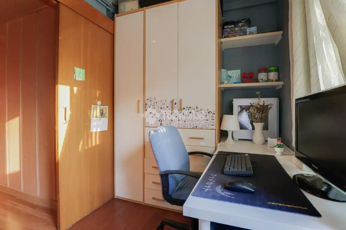 Dormitori de Pis en venda en Badalona amb Aire condicionat, Calefacció i Terrassa