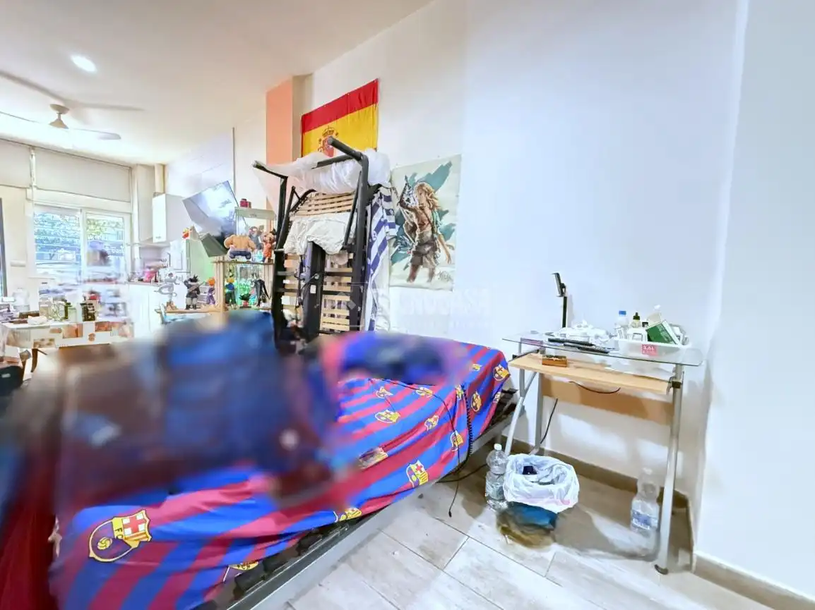 Habitación de Local en venta en Málaga con Aire acondicionado