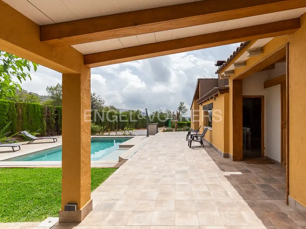 Terraza de Casa o chalet de alquiler en Torrent con Aire acondicionado, Calefacción y Jardín privado