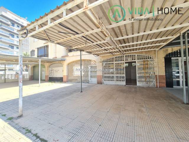 Local comercial en Venta en Playa de Gandia
