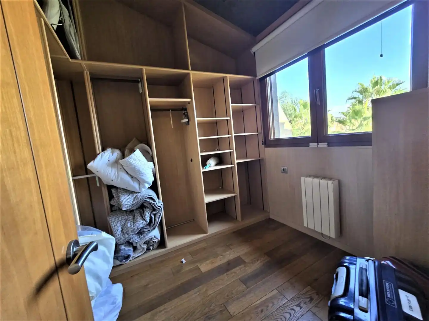 Dormitori de Casa o xalet de lloguer en Málaga amb Aire condicionat, Jardí privat i Terrassa