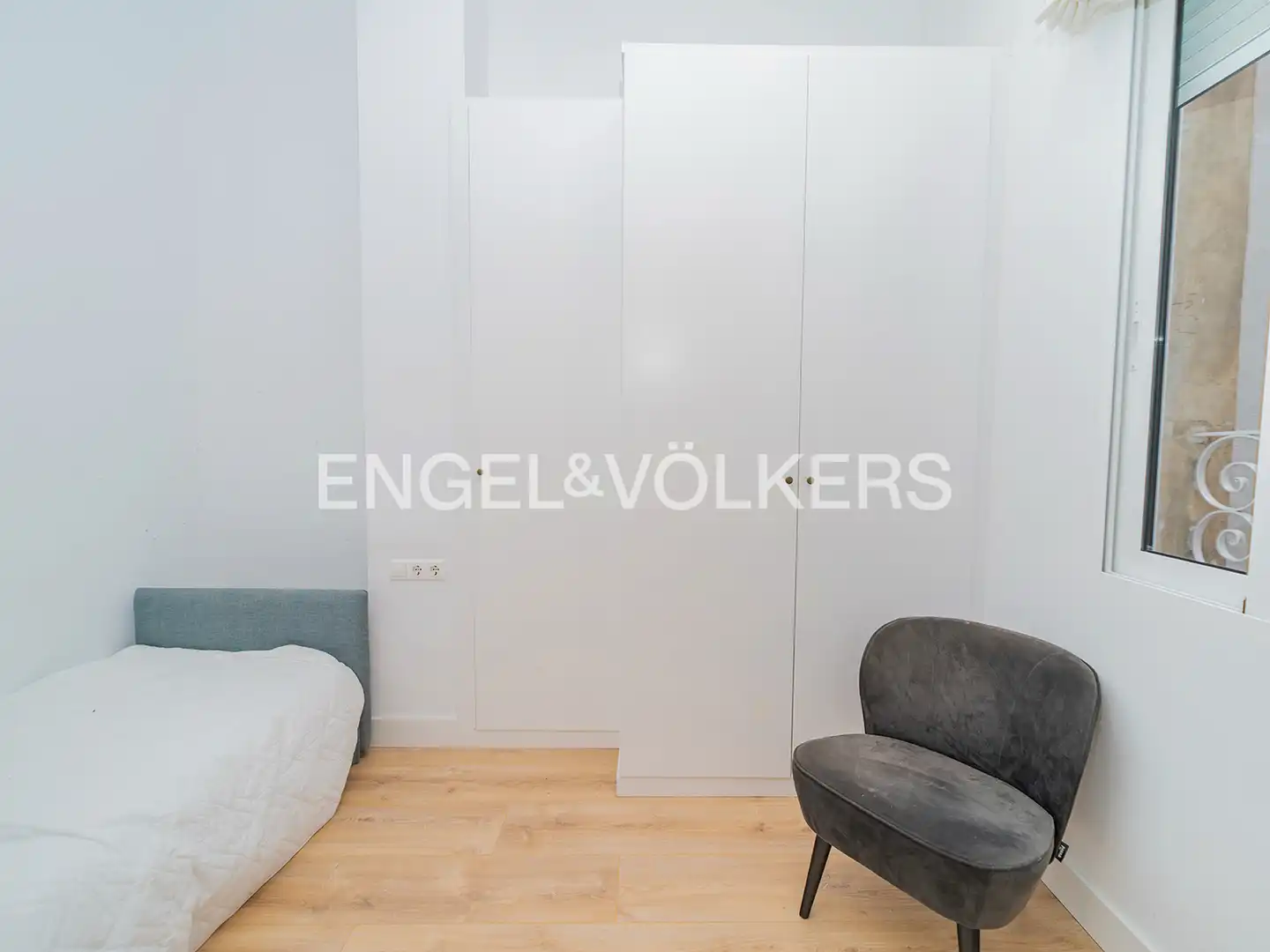 Habitación de Piso en venta en Alicante / Alacant con Aire acondicionado, Calefacción y Balcón