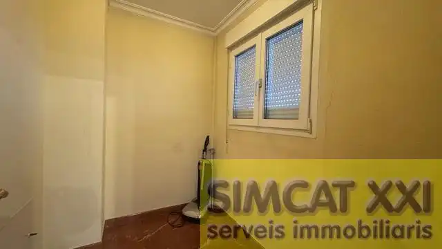 Bedroom of Houses for sale in Figueres  with Air Conditioner, Heating and Terrace