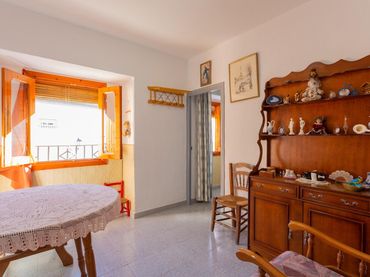 Landhaus mit Balkon zum Verkauf in Calle Pilarejo