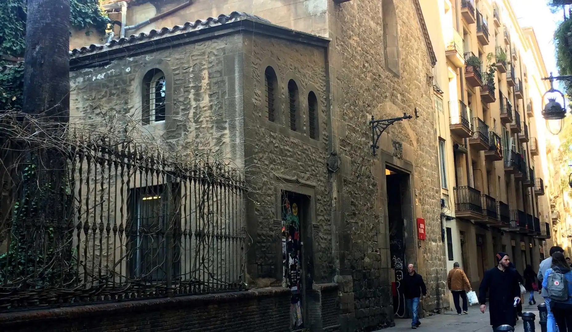 Exterior view of Buildings for sale in Barcelona