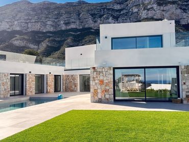 Villa con piscina in vendita a El Montgó