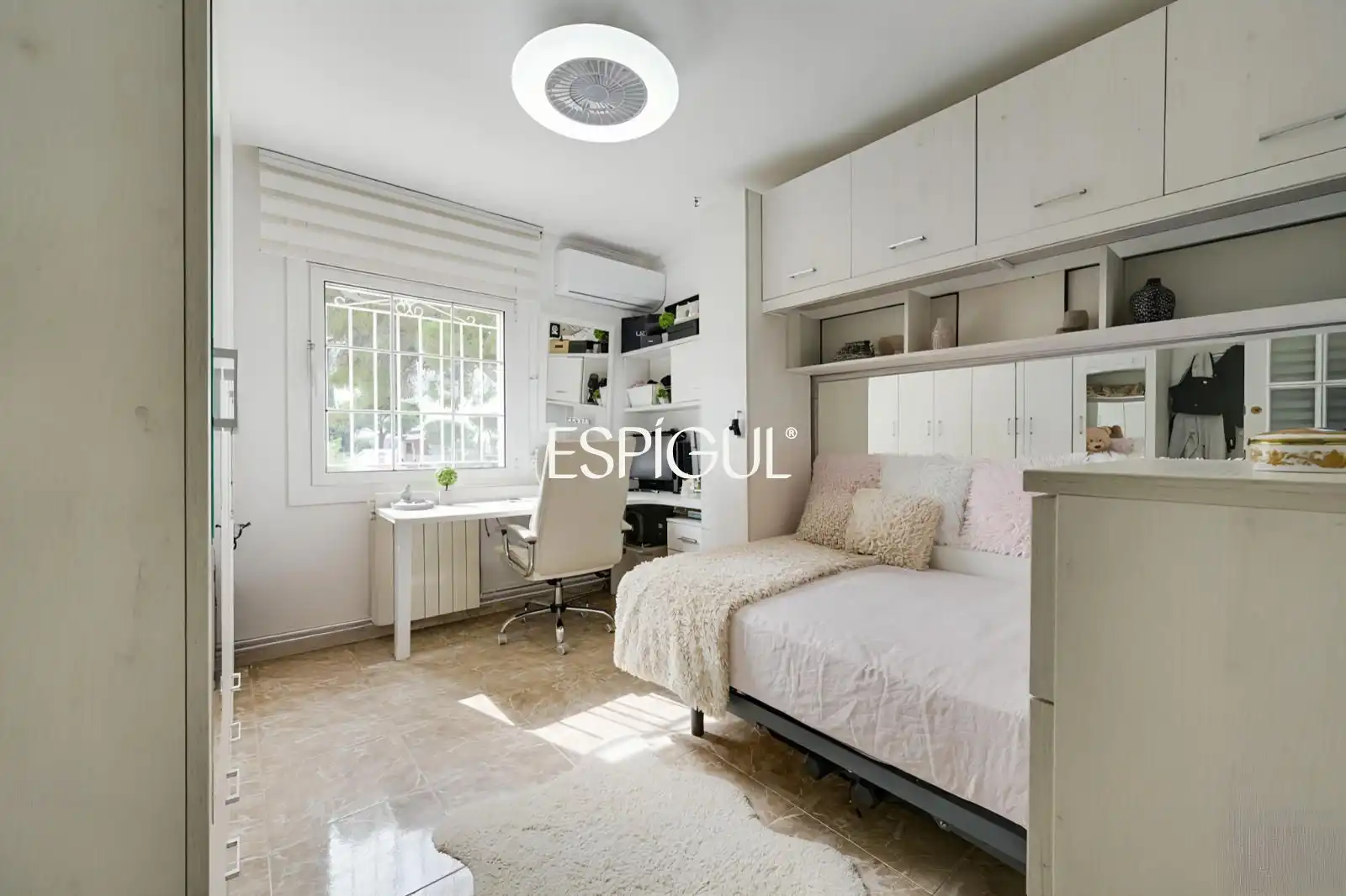 Bedroom of Houses for sale in Rubí  with Air Conditioner, Heating and Terrace