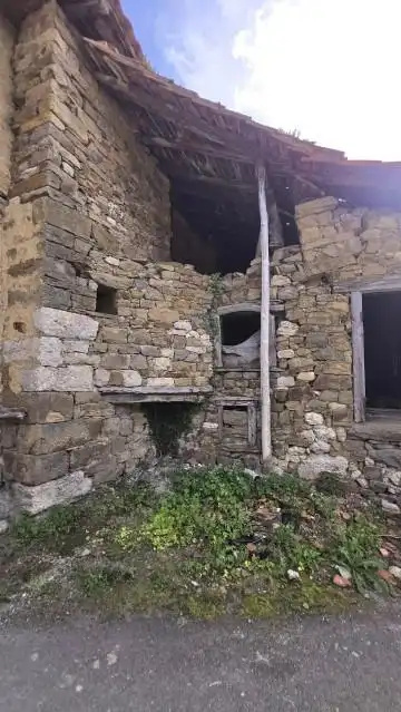 Vista exterior de Casa o xalet en venda en Quirós