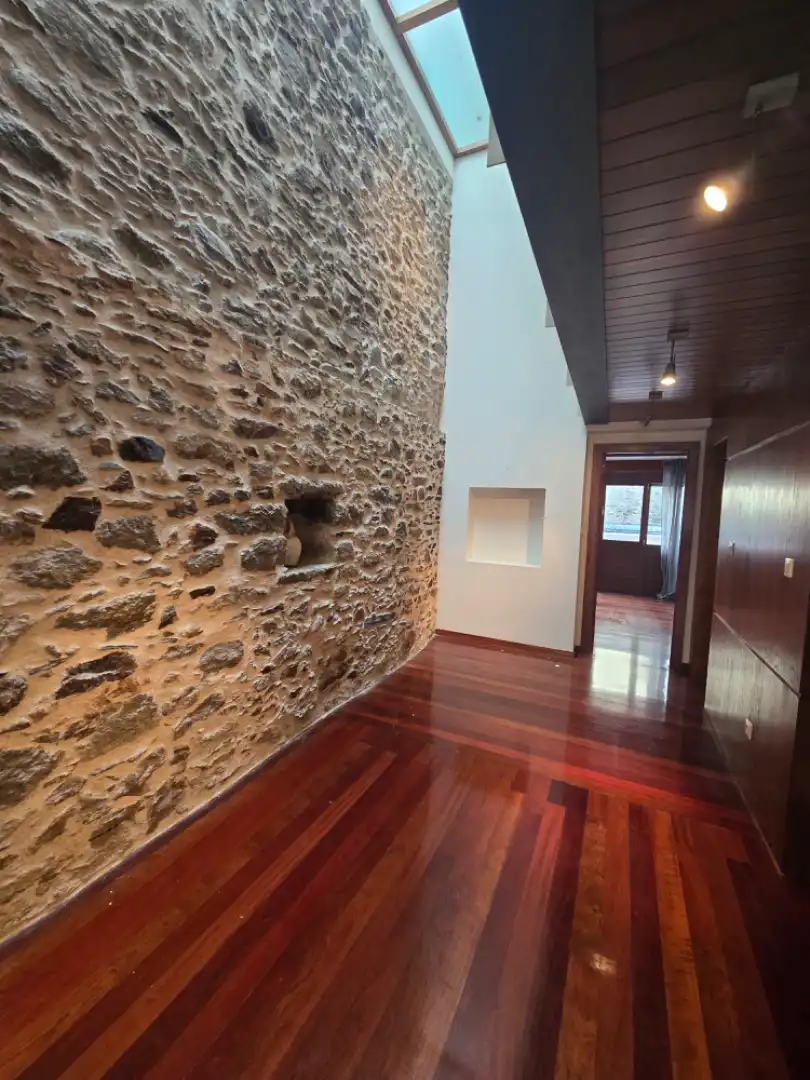 Casa adosada en venta en Viveiro con Calefacción, Parquet y Horno