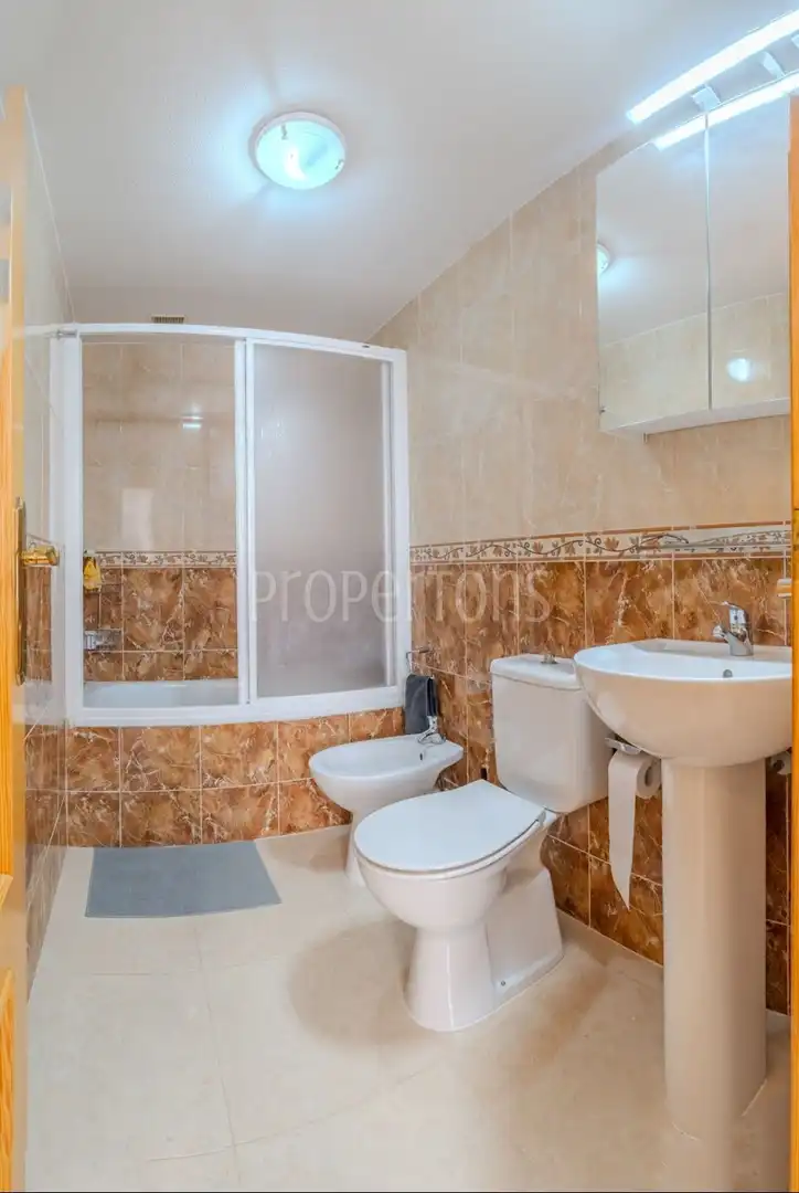 Bathroom of Flat for sale in Torrevieja