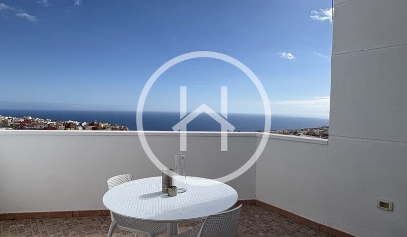 Terrace of Attic for sale in  Santa Cruz de Tenerife Capital  with Terrace, Furnished and Oven