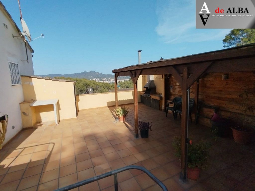 Terrace of House or chalet for sale in Pallejà  with Air Conditioner, Heating and Parquet flooring