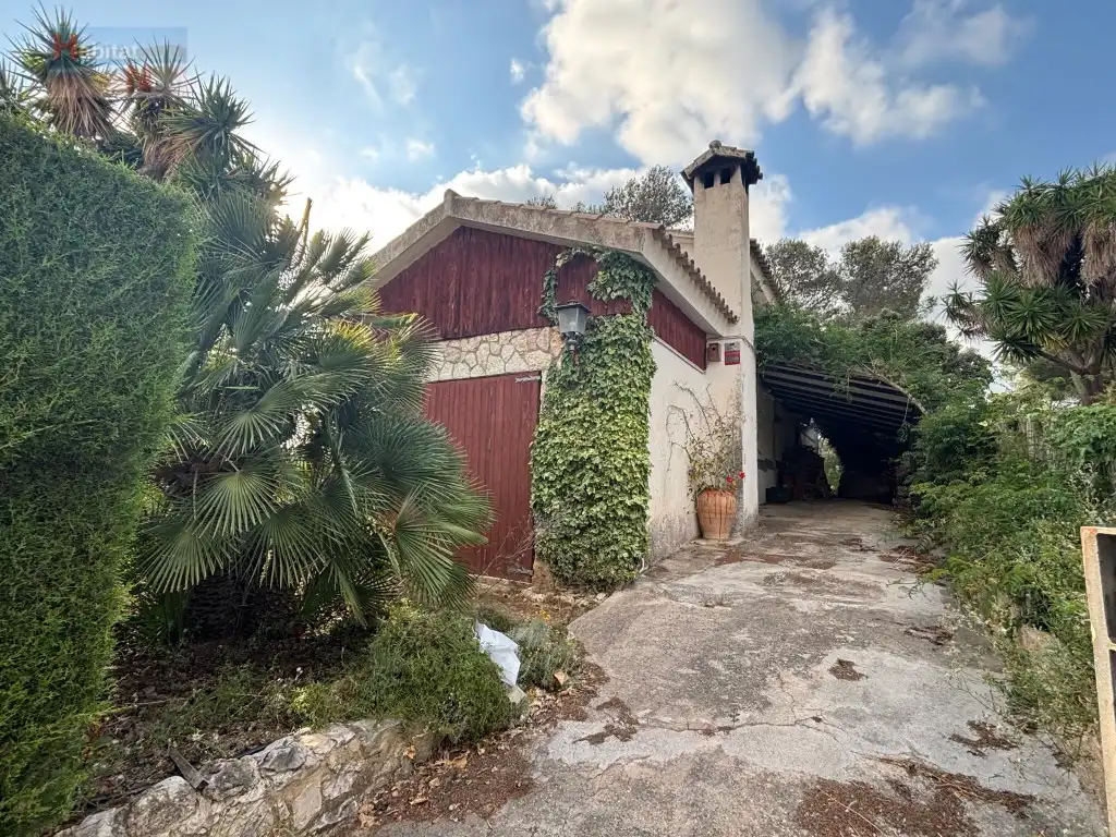 Vista exterior de Casa o xalet en venda en La Bisbal del Penedès amb Moblat i Forn