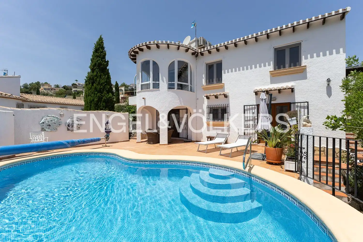 Vista exterior de Casa o chalet en venta en Dénia con Calefacción, Jardín privado y Piscina