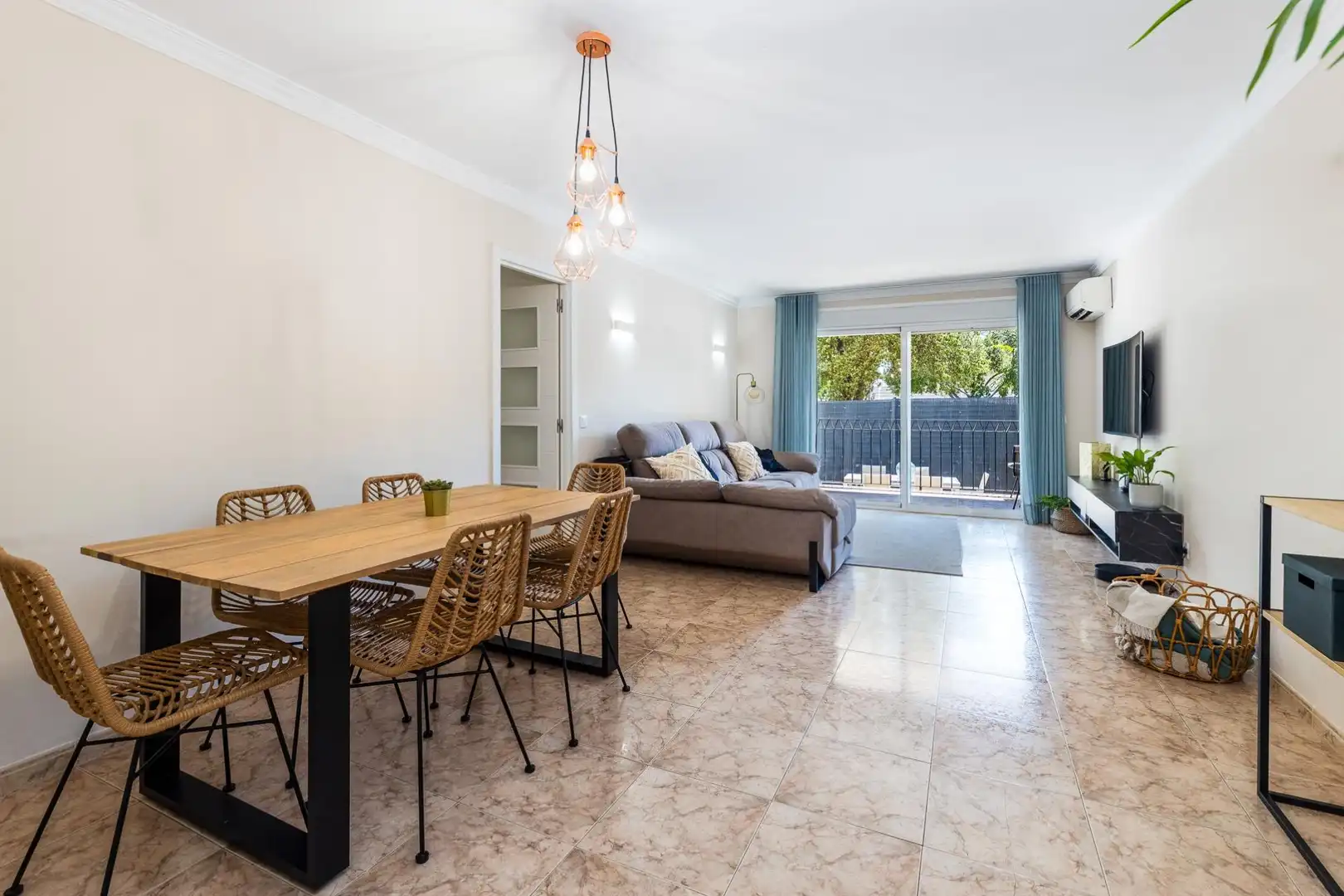 Vista exterior de Planta baixa en venda en  Palma de Mallorca amb Jardí privat, Terrassa i Traster