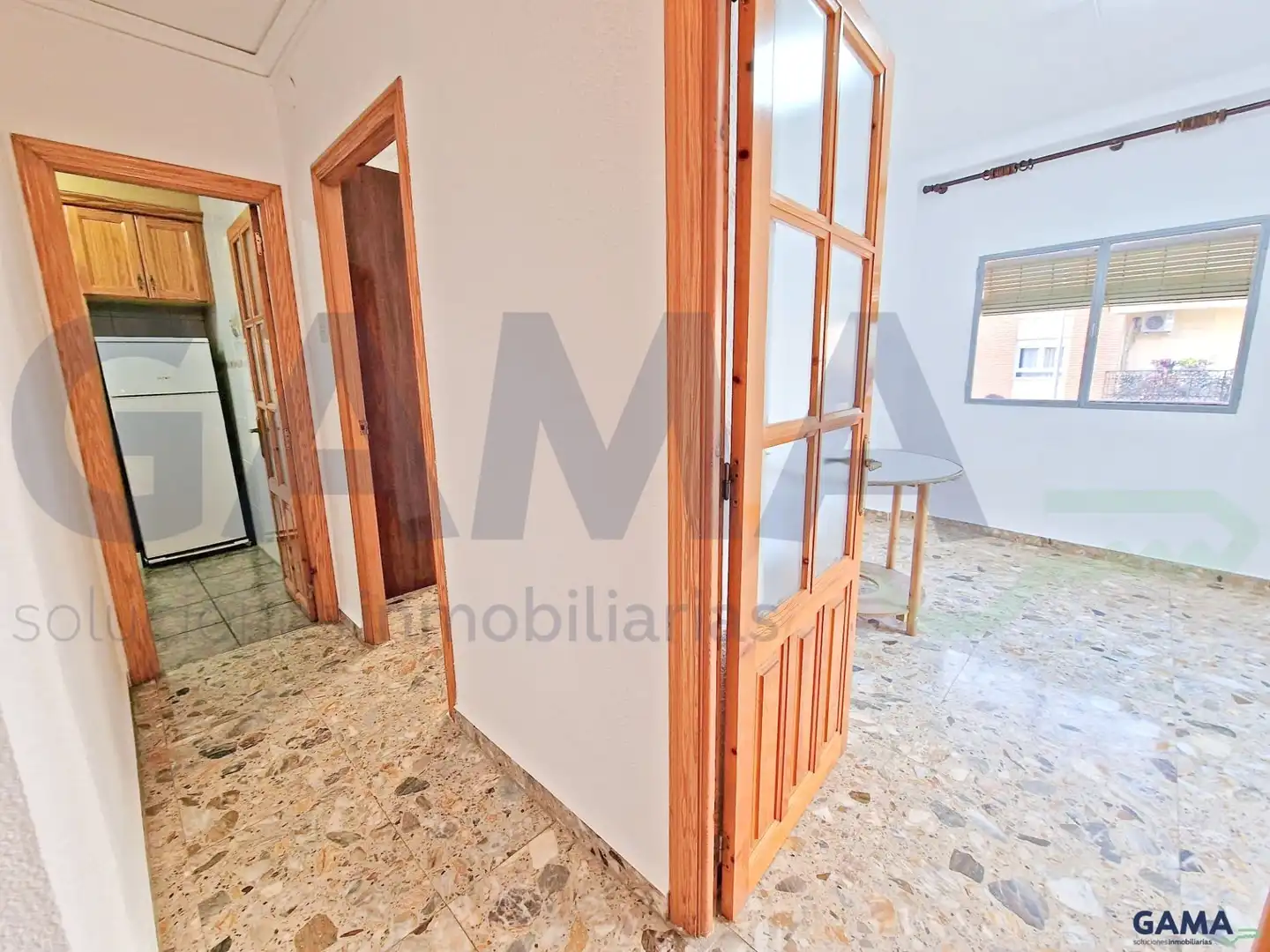 Flat for rent in Carcaixent  with Air Conditioner