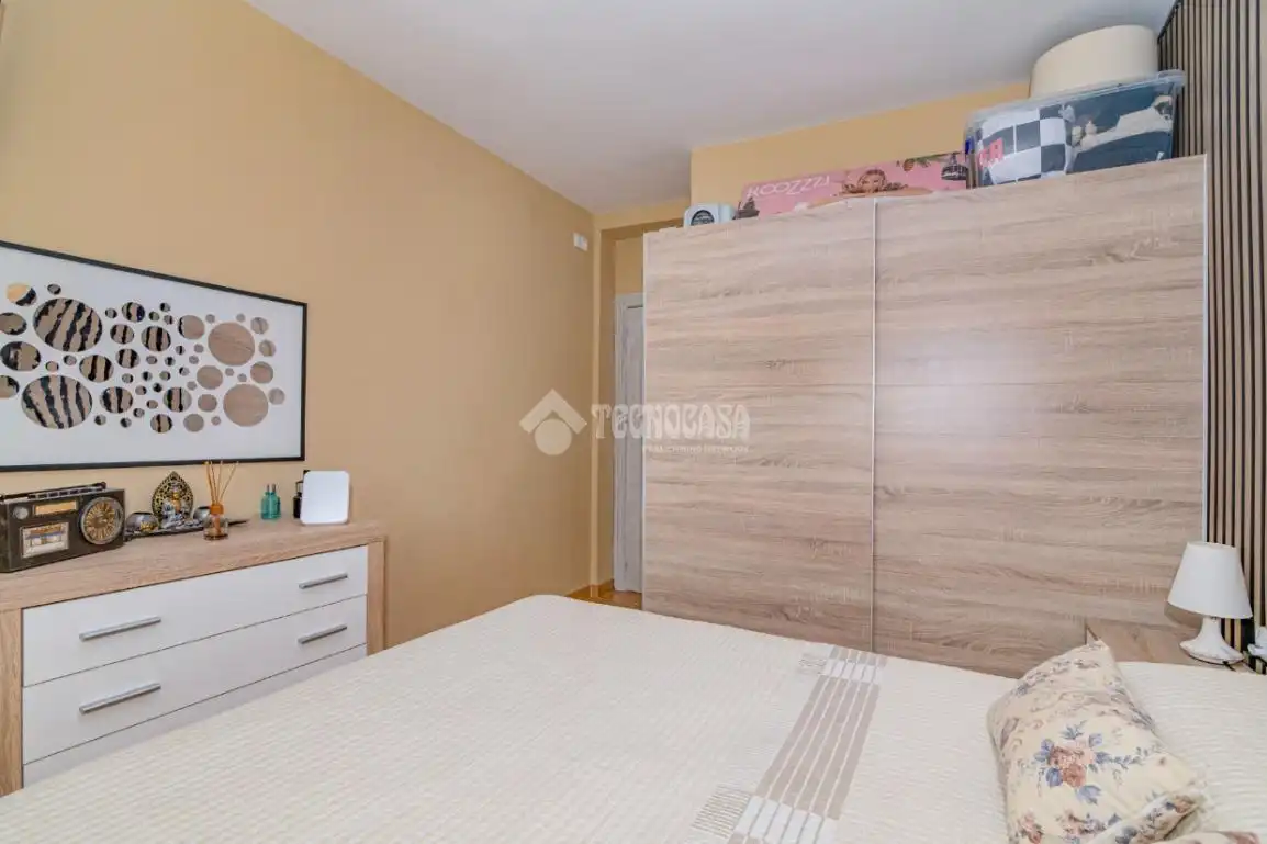 Bedroom of Flat for sale in Granada  with Air Conditioner