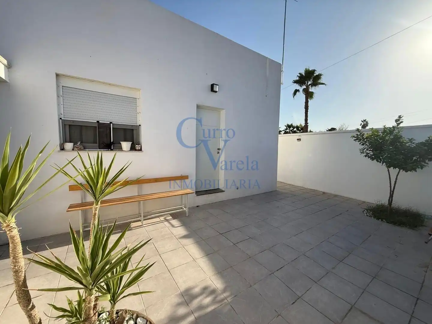 Vista exterior de Finca rústica en venta en Dos Hermanas con Aire acondicionado, Calefacción y Trastero