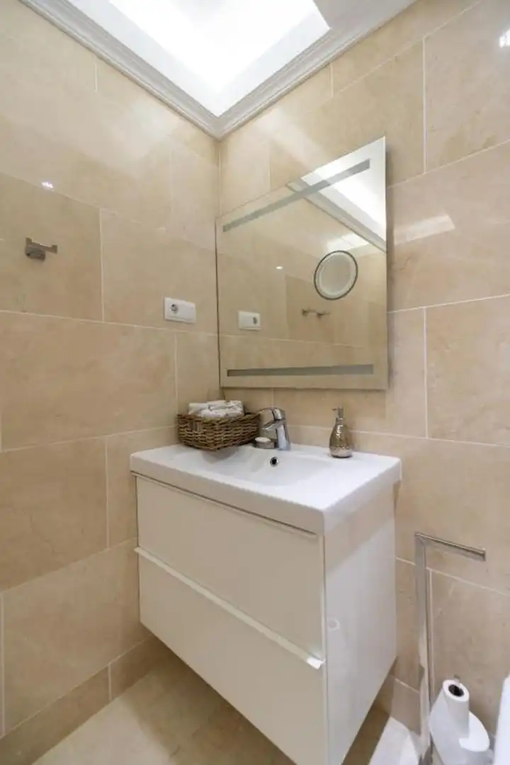 Badezimmer von Wohnungen zur Miete in Manilva mit Klimaanlage, Heizung und Terrasse