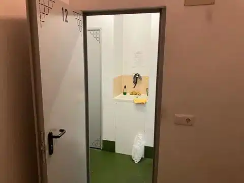 Badezimmer von Lagerraum zum Verkauf in Gijón 