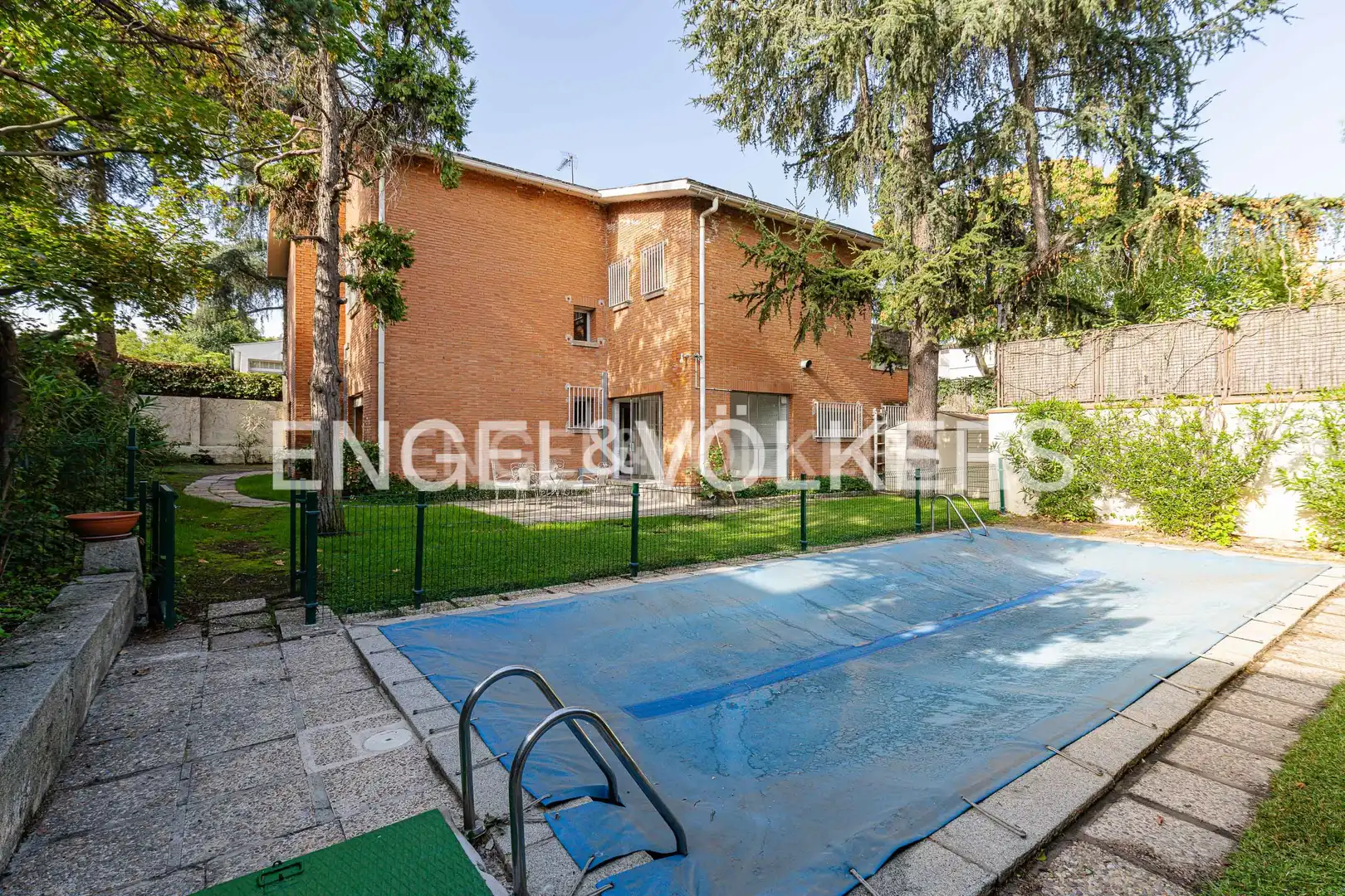 Exterior view of Houses for rent in Madrid  with Air Conditioner, Heating and Private garden