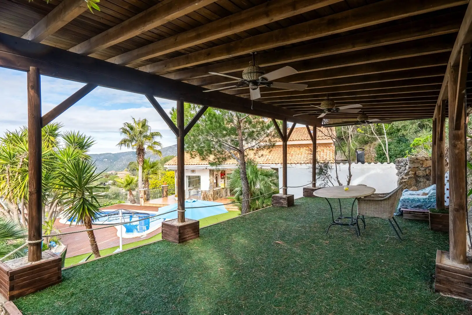 Terrassa de Casa o xalet en venda en Olivella amb Aire condicionat, Calefacció i Jardí privat