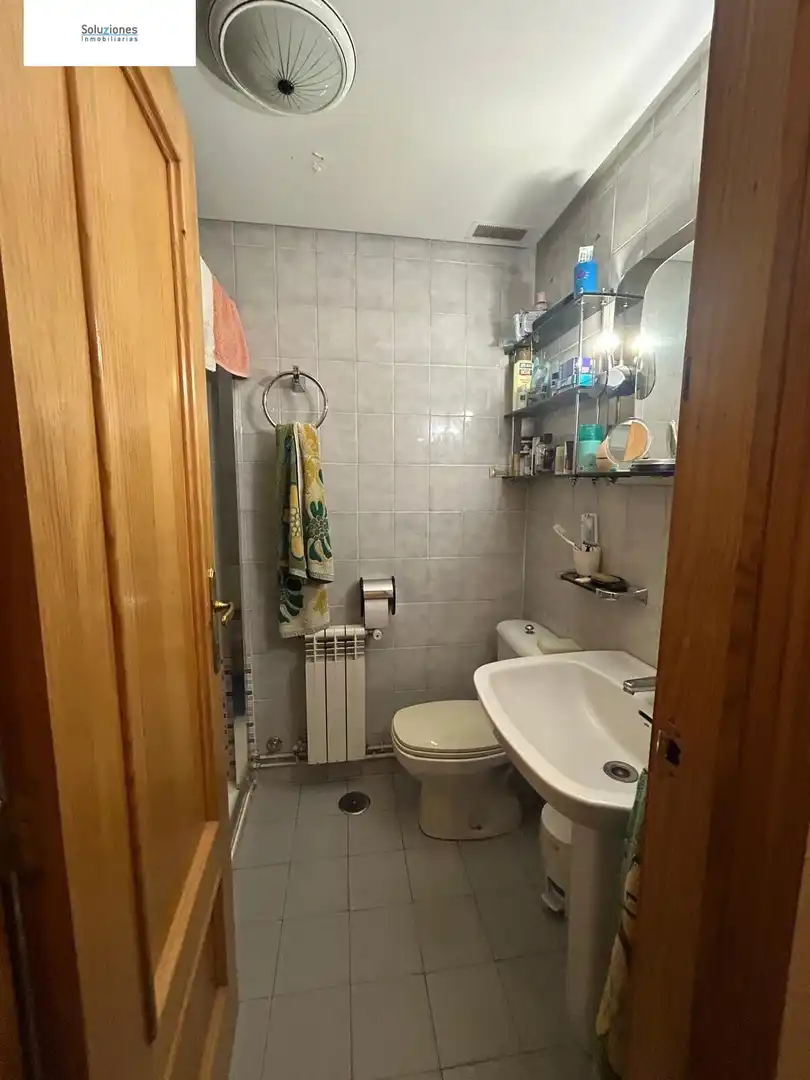 Baño de Piso en venta en Albacete con Calefacción, Trastero y Balcón