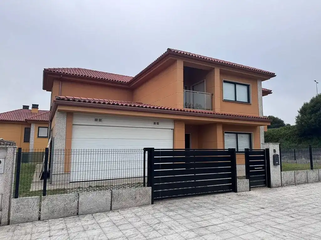 Vista exterior de Casa o xalet en venda en Ferrol