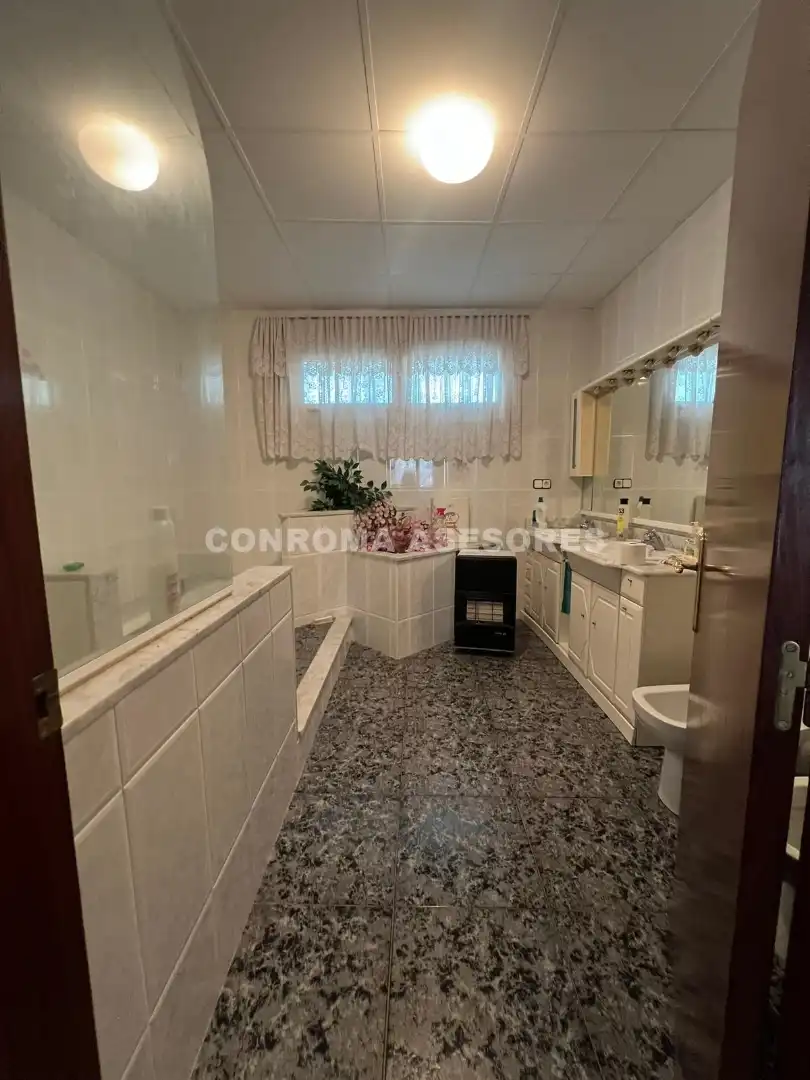 Baño de Casa o chalet en venta en Riudarenes con Jardín privado, Terraza y Balcón