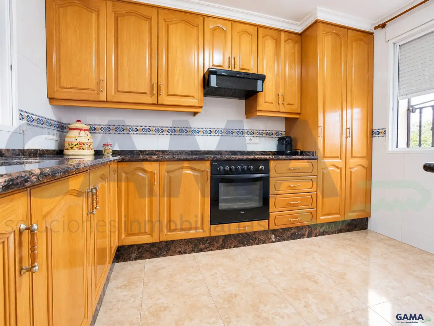 Kitchen of Houses for sale in Alzira  with Air Conditioner and Swimming Pool